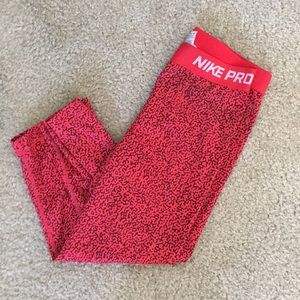 Red Nike Dri-fit crop legging